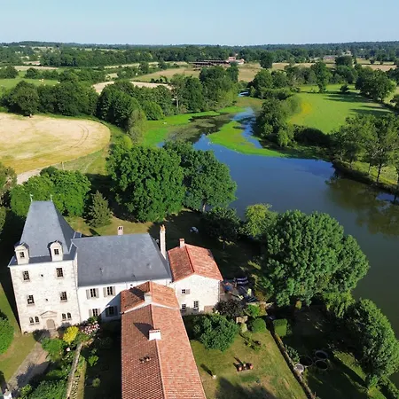 Logis De La Rouliere 住宿加早餐酒店
