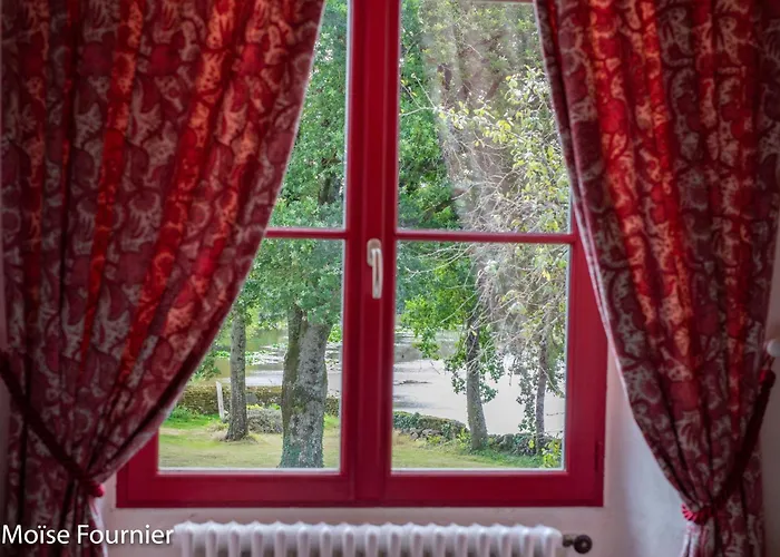 Bed and breakfast Logis De La Rouliere La Chapelle-Bertrand