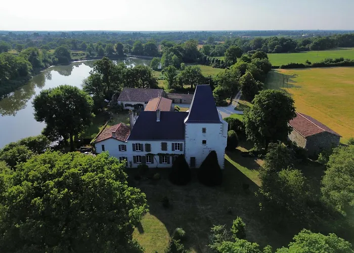 Logis De La Rouliere Bed and breakfast 3*