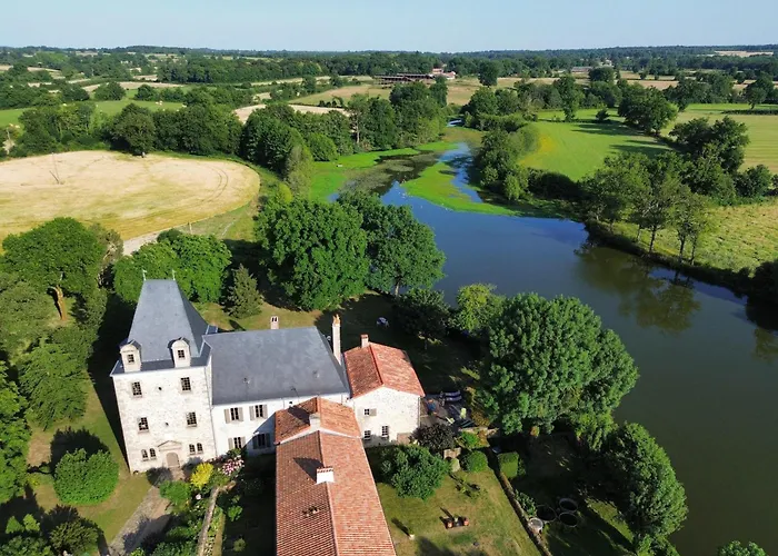 Logis De La Rouliere Bed and breakfast