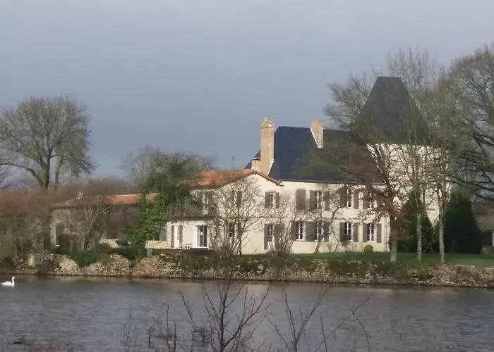 Logis De La Rouliere Bed and breakfast